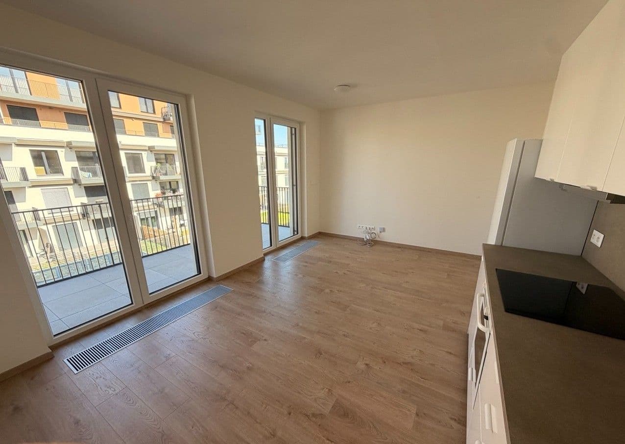 Prenájom bytu 2-izbový 40 m², Haenkeho, Praha, Praha Prenájom bytu 2-izbový 40 m², Haenkeho, Praha, Praha