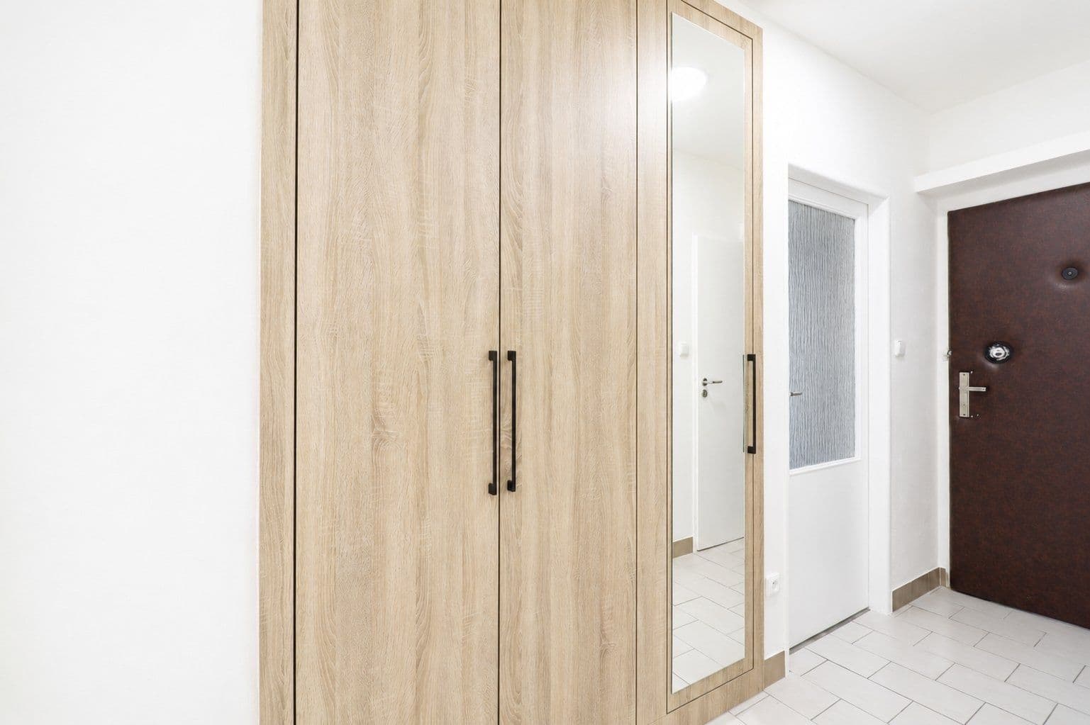 Prenájom bytu 2-izbový 59 m², Jeseniova, Praha, Praha Prenájom bytu 2-izbový 59 m², Jeseniova, Praha, Praha