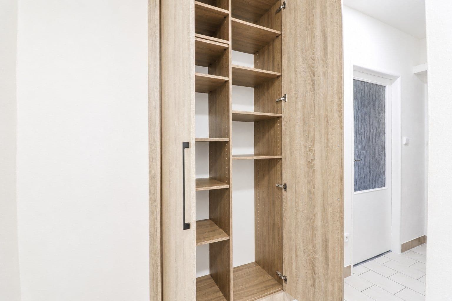 Prenájom bytu 2-izbový 59 m², Jeseniova, Praha, Praha Prenájom bytu 2-izbový 59 m², Jeseniova, Praha, Praha