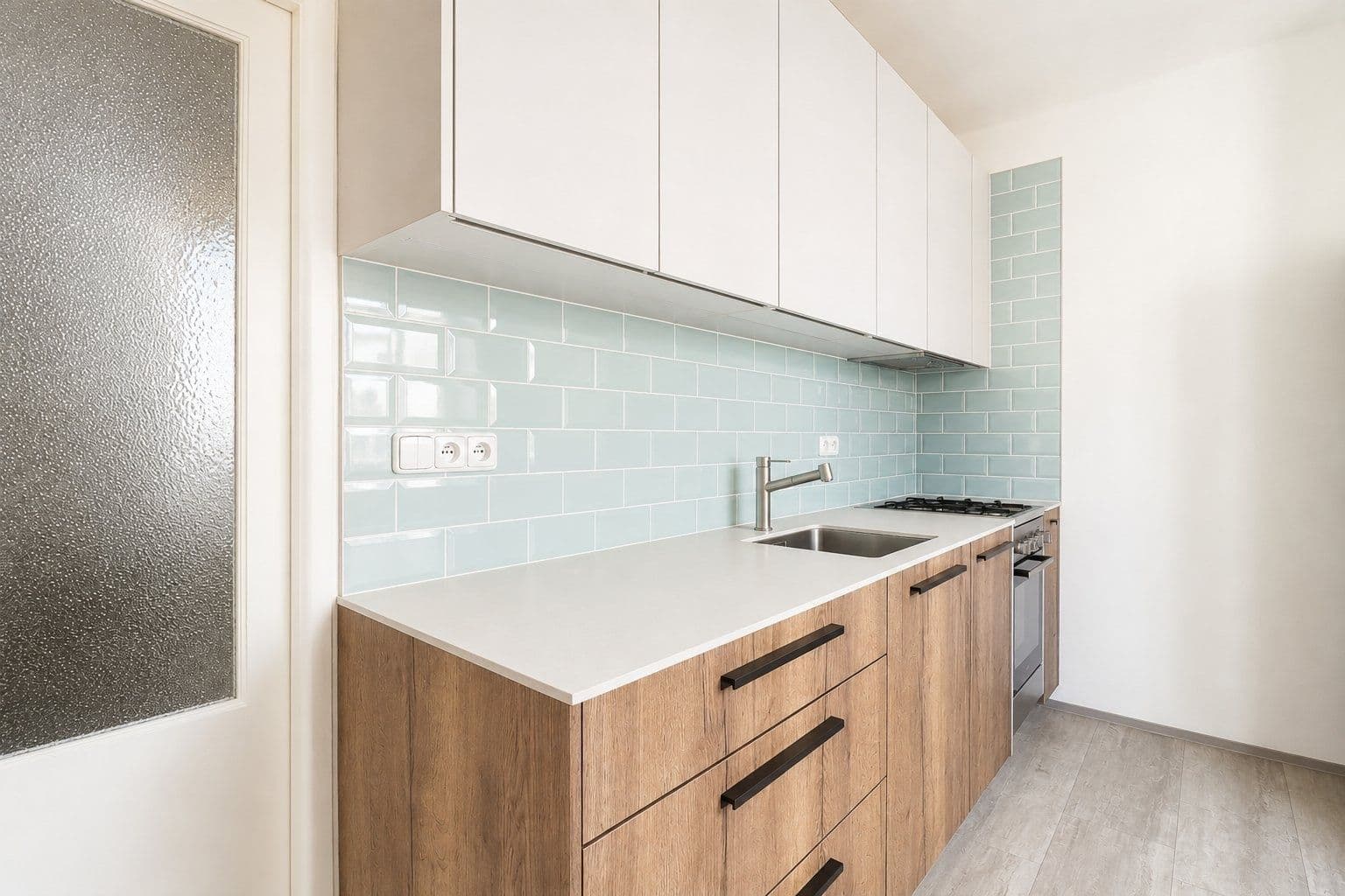 Prenájom bytu 2-izbový 59 m², Jeseniova, Praha, Praha Prenájom bytu 2-izbový 59 m², Jeseniova, Praha, Praha