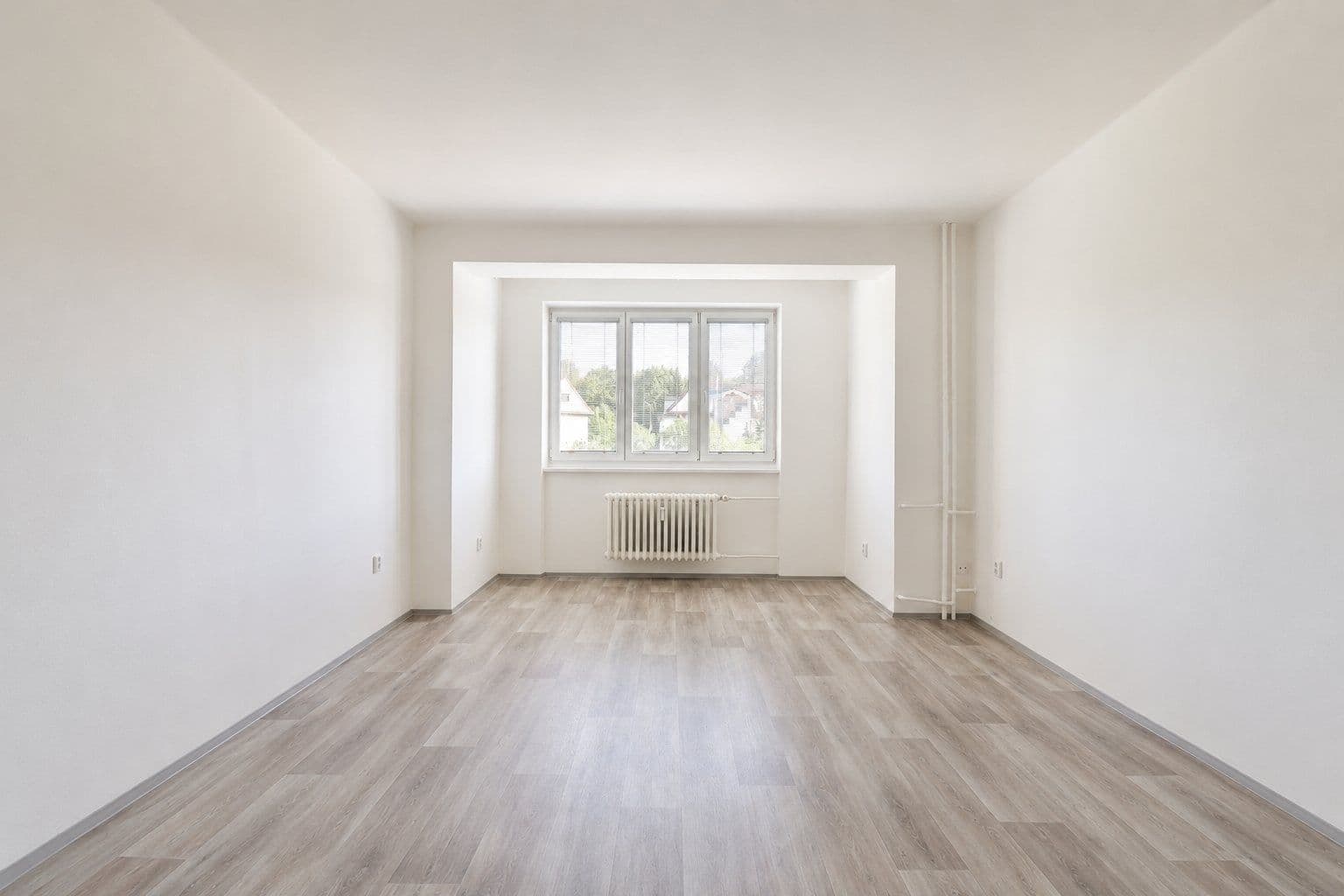 Prenájom bytu 2-izbový 59 m², Jeseniova, Praha, Praha Prenájom bytu 2-izbový 59 m², Jeseniova, Praha, Praha
