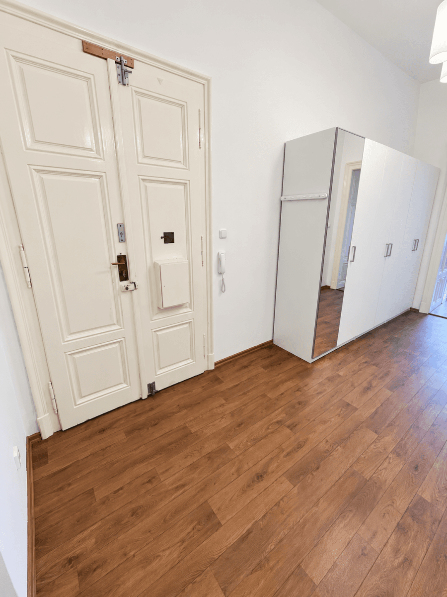 Prenájom bytu 4-izbový 131 m², třída Kpt. Jaroše, Brno, Jihomoravský kraj Prenájom bytu 4-izbový 131 m², třída Kpt. Jaroše, Brno, Jihomoravský kraj
