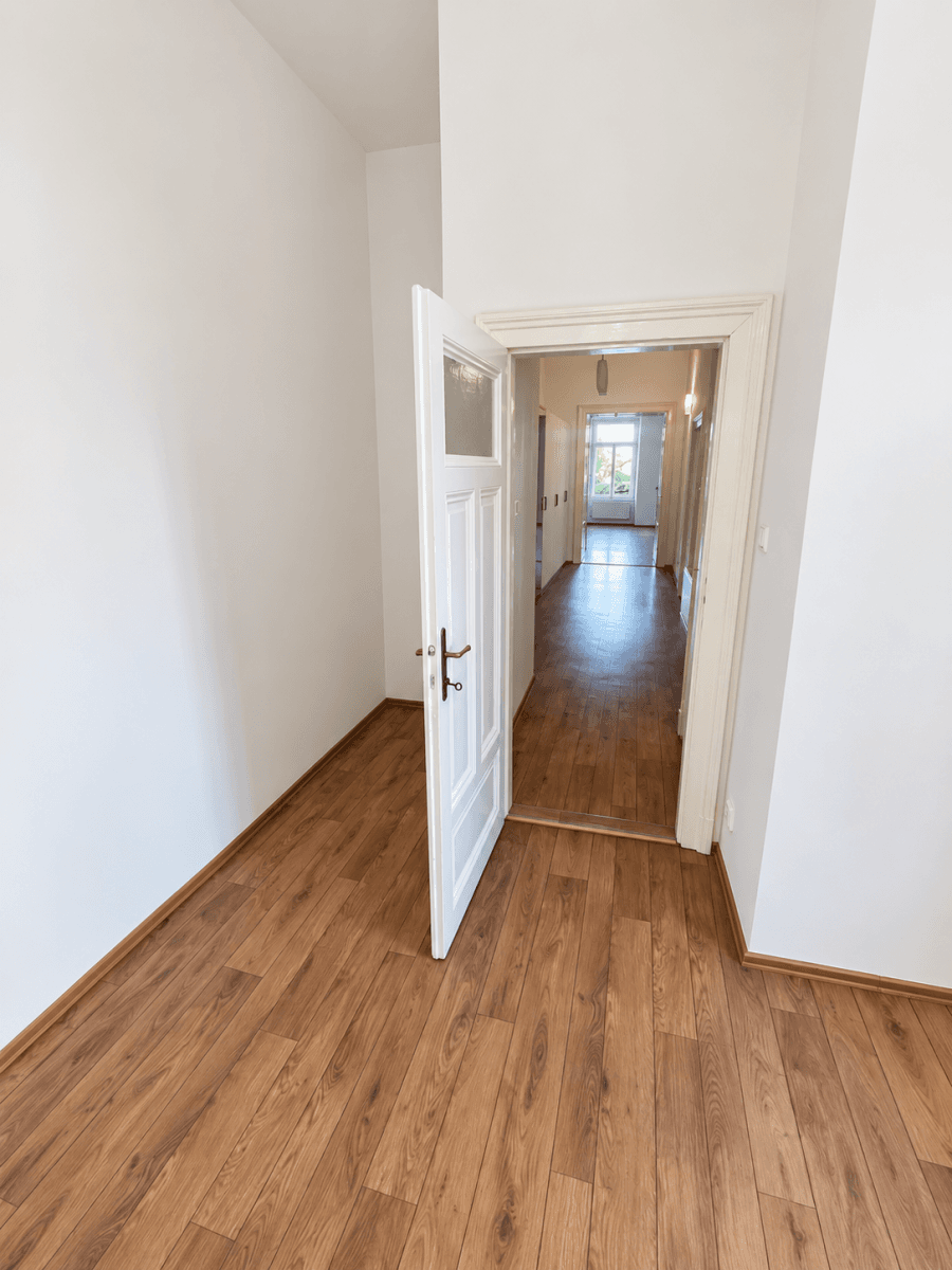 Prenájom bytu 4-izbový 131 m², třída Kpt. Jaroše, Brno, Jihomoravský kraj Prenájom bytu 4-izbový 131 m², třída Kpt. Jaroše, Brno, Jihomoravský kraj