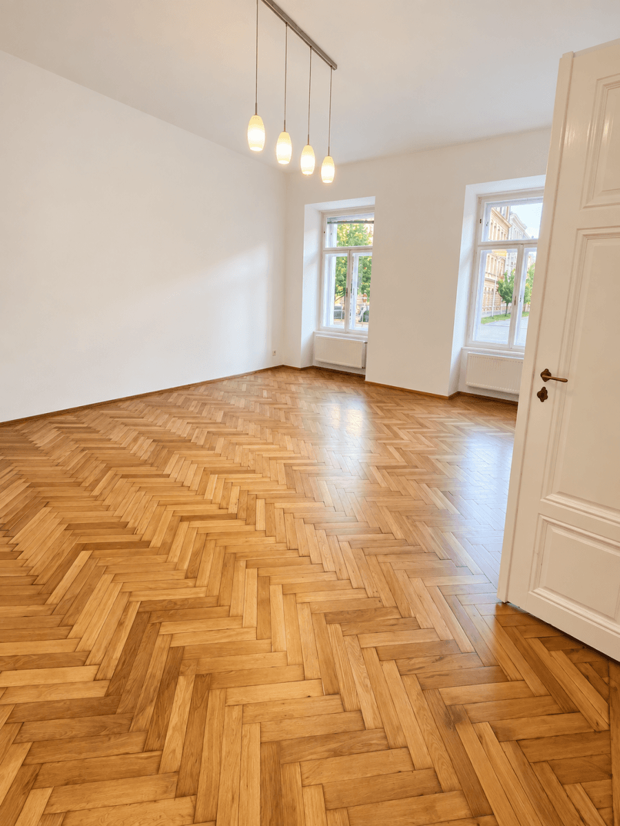 Prenájom bytu 4-izbový 131 m², třída Kpt. Jaroše, Brno, Jihomoravský kraj Prenájom bytu 4-izbový 131 m², třída Kpt. Jaroše, Brno, Jihomoravský kraj