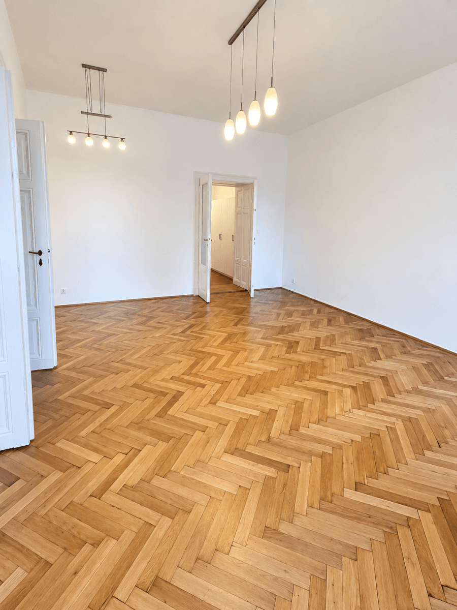 Prenájom bytu 4-izbový 131 m², třída Kpt. Jaroše, Brno, Jihomoravský kraj Prenájom bytu 4-izbový 131 m², třída Kpt. Jaroše, Brno, Jihomoravský kraj