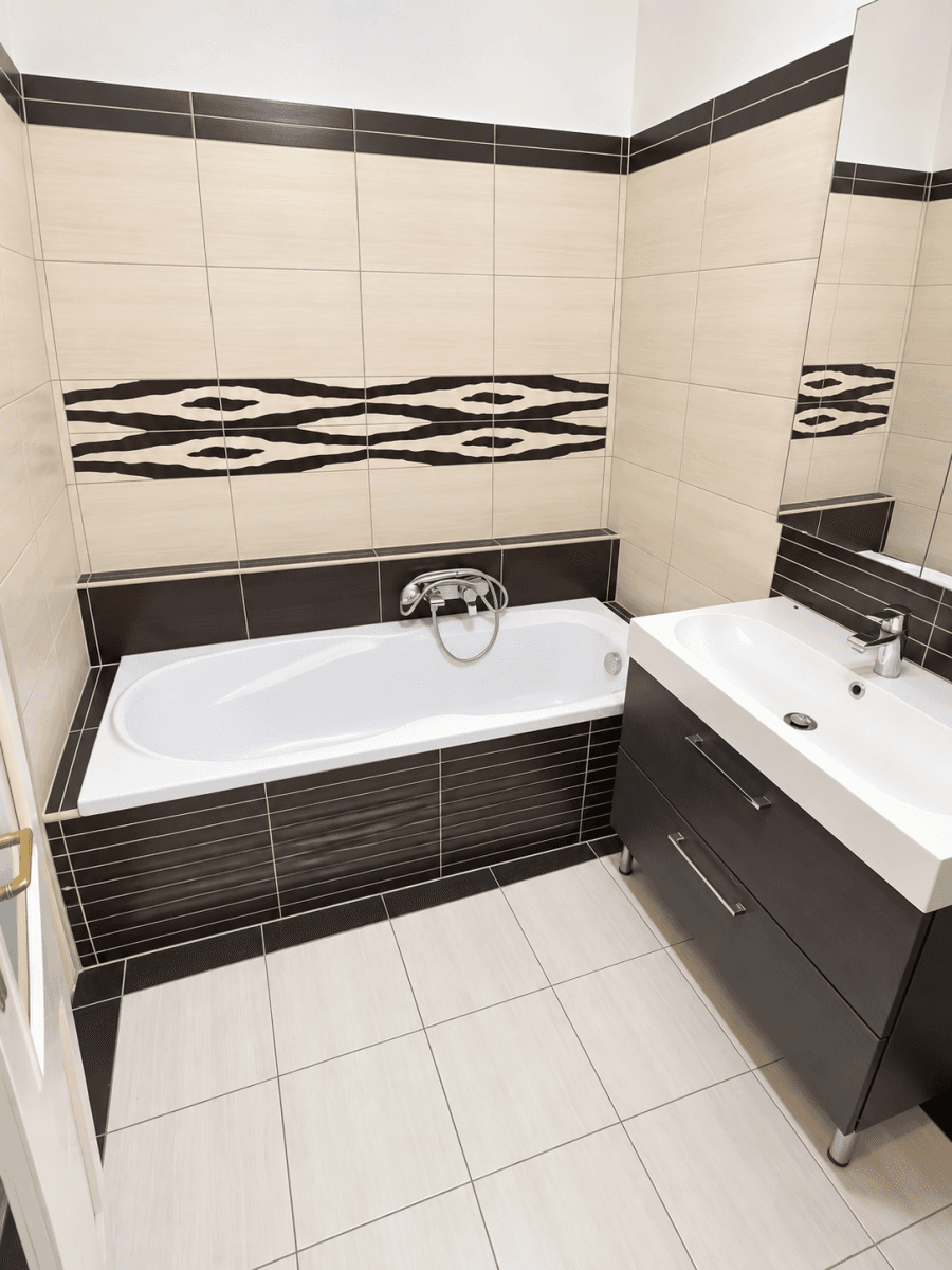 Prenájom bytu 4-izbový 131 m², třída Kpt. Jaroše, Brno, Jihomoravský kraj Prenájom bytu 4-izbový 131 m², třída Kpt. Jaroše, Brno, Jihomoravský kraj