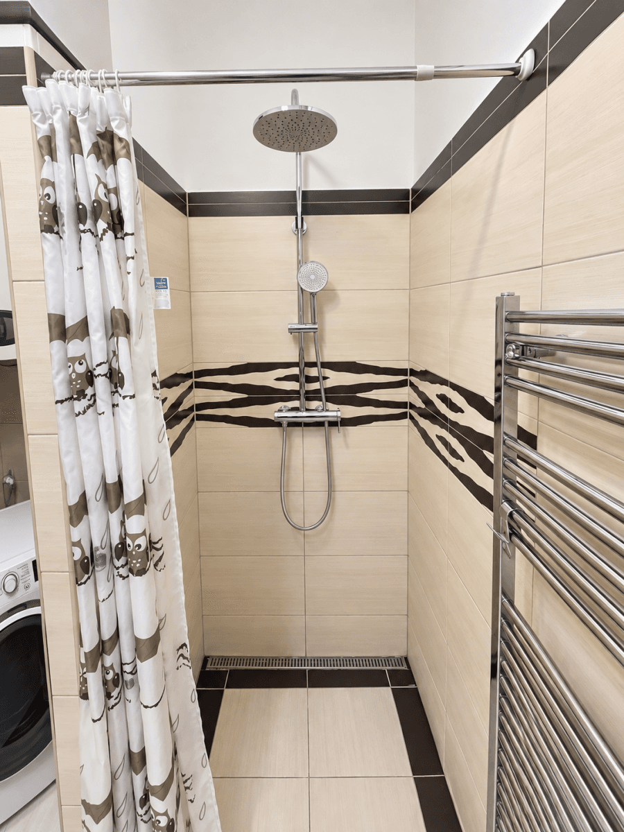 Prenájom bytu 4-izbový 131 m², třída Kpt. Jaroše, Brno, Jihomoravský kraj Prenájom bytu 4-izbový 131 m², třída Kpt. Jaroše, Brno, Jihomoravský kraj