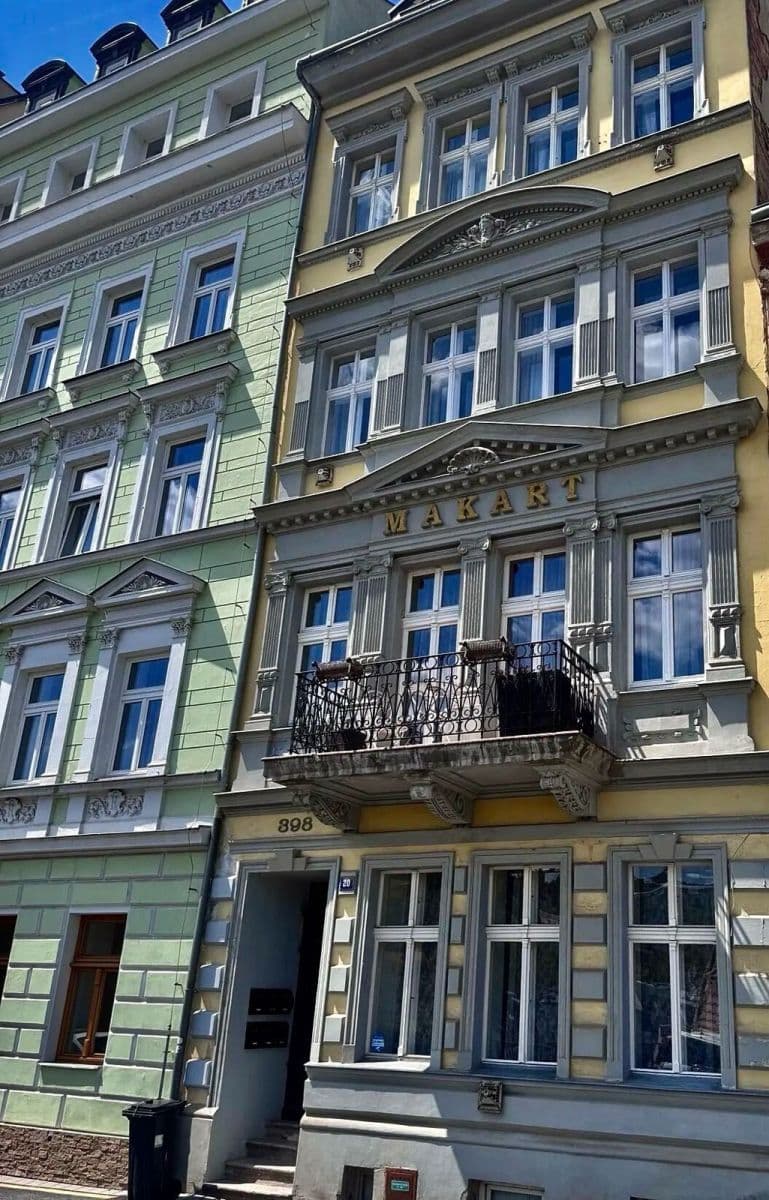 Predaj bytu 2-izbový 48 m², Pod Jelením skokem, Karlovy Vary, Karlovarský kraj Predaj bytu 2-izbový 48 m², Pod Jelením skokem, Karlovy Vary, Karlovarský kraj
