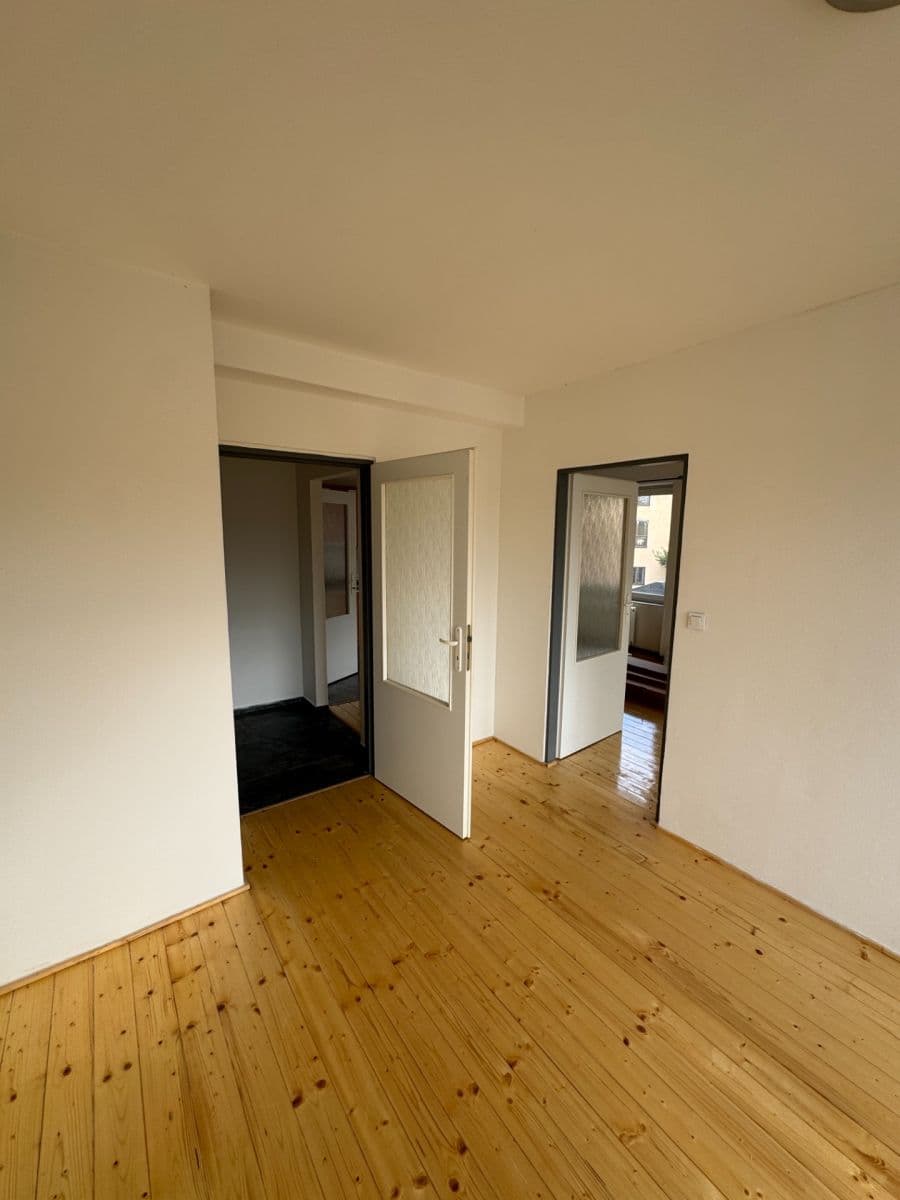 Prenájom bytu 1-izbový 46 m², Fügnerova, Děčín, Ústecký kraj Prenájom bytu 1-izbový 46 m², Fügnerova, Děčín, Ústecký kraj