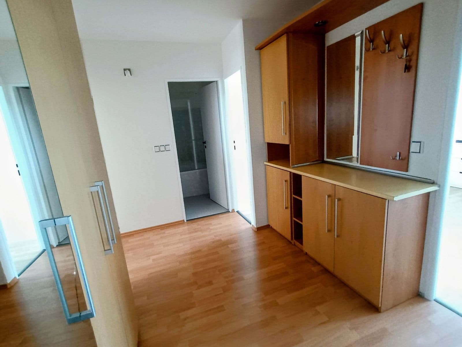 Prenájom bytu 3-izbový 76 m², Pod Strání, Praha, Praha Prenájom bytu 3-izbový 76 m², Pod Strání, Praha, Praha