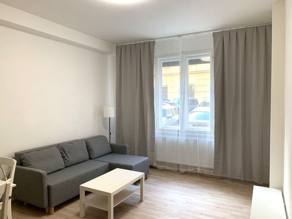 Prenájom bytu 2-izbový 70 m², Ostrovní, Praha, Praha Prenájom bytu 2-izbový 70 m², Ostrovní, Praha, Praha