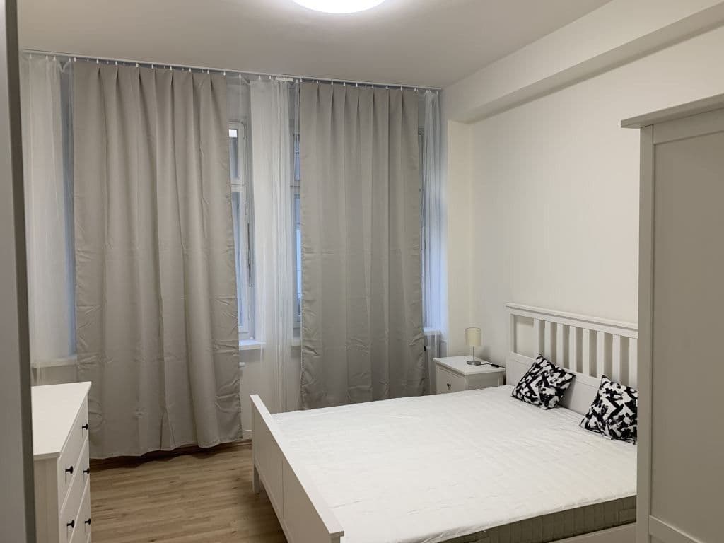 Prenájom bytu 2-izbový 70 m², Ostrovní, Praha, Praha Prenájom bytu 2-izbový 70 m², Ostrovní, Praha, Praha