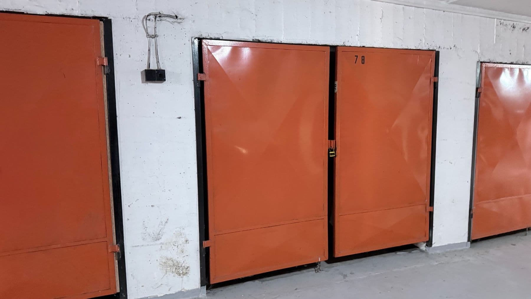 Predaj garáže 18 m², Praha, Praha Predaj garáže 18 m², Praha, Praha