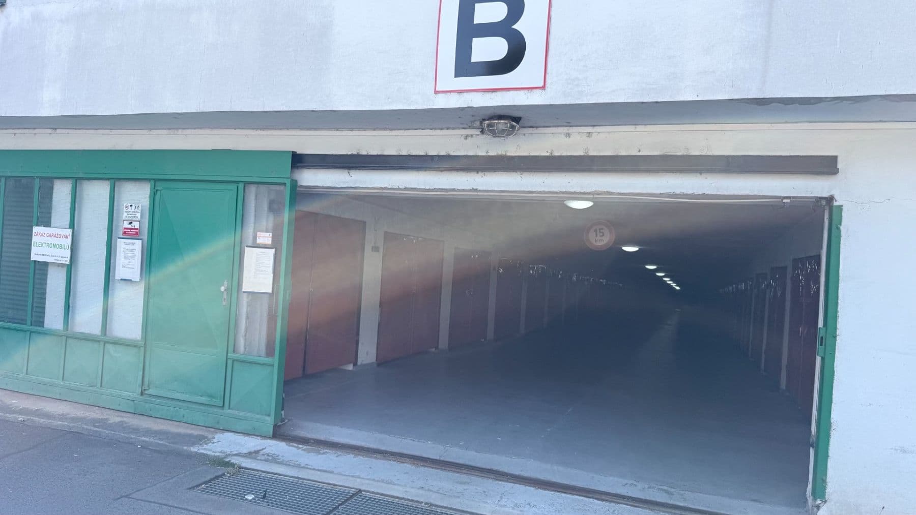 Predaj garáže 18 m², Praha, Praha Predaj garáže 18 m², Praha, Praha