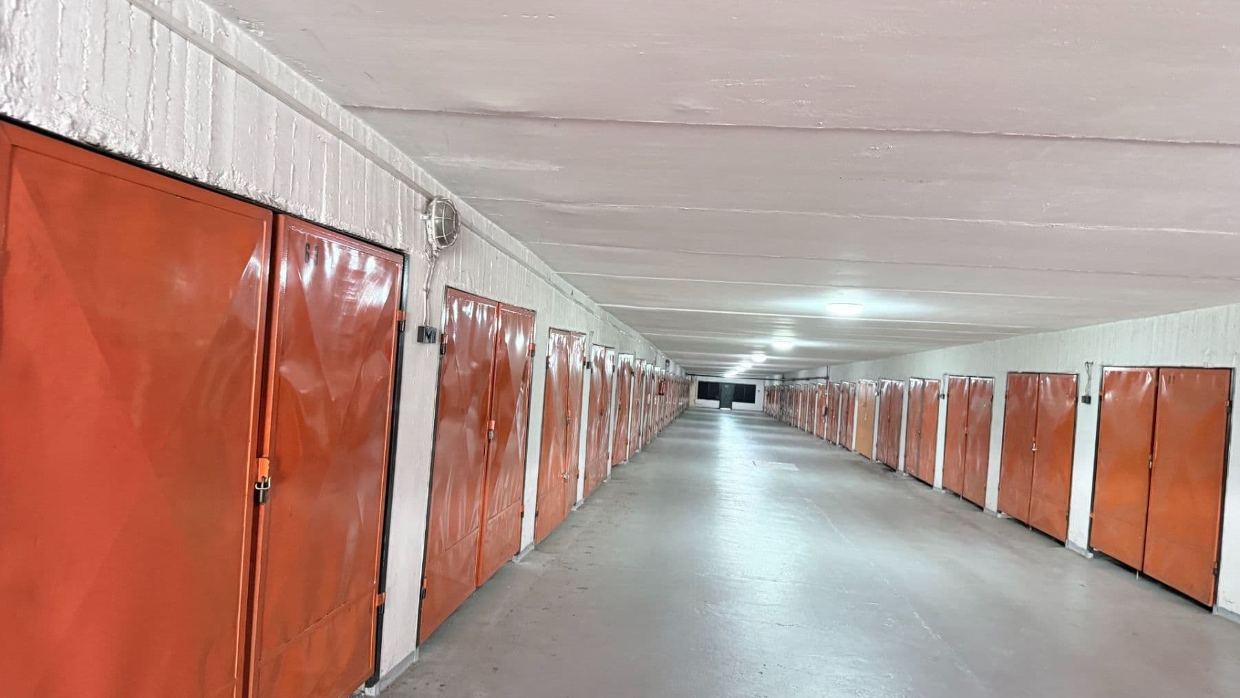 Predaj garáže 18 m², Praha, Praha Predaj garáže 18 m², Praha, Praha