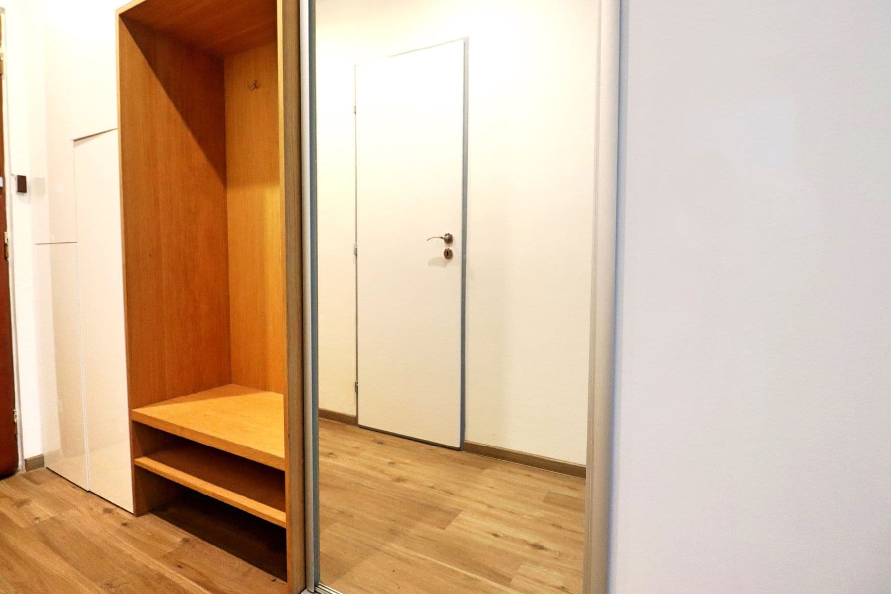 Prenájom bytu 2-izbový 40 m², Litvínovská, Praha, Praha Prenájom bytu 2-izbový 40 m², Litvínovská, Praha, Praha