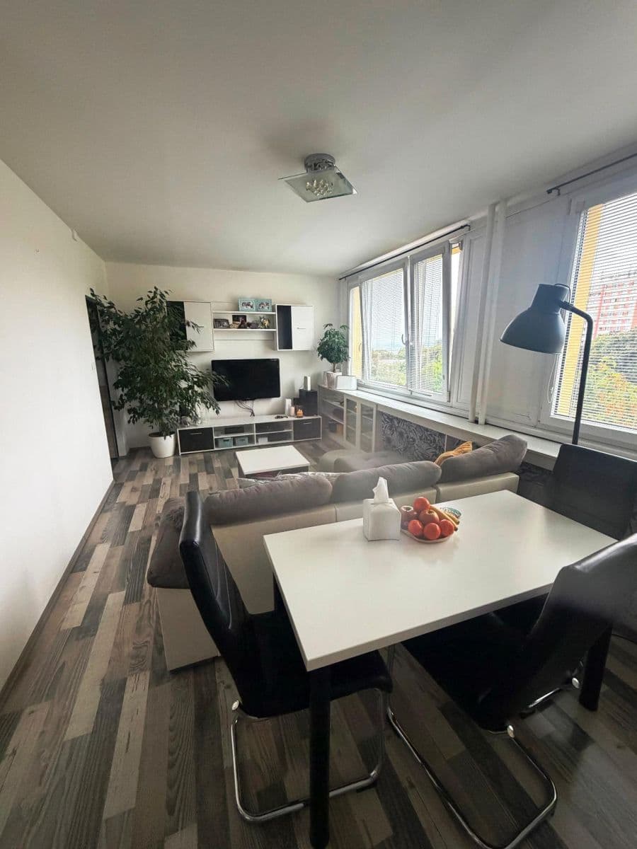 Prenájom bytu 2-izbový 55 m², Paláskova, Praha, Praha Prenájom bytu 2-izbový 55 m², Paláskova, Praha, Praha