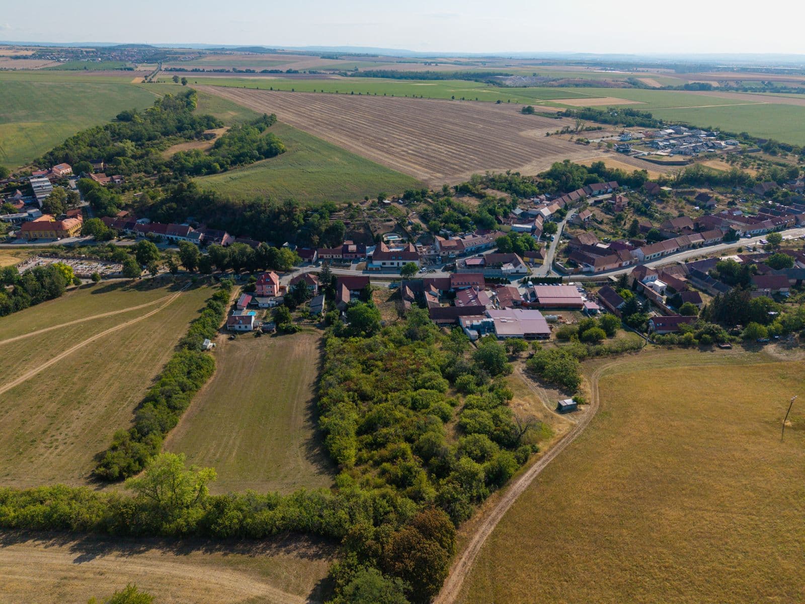 Predaj pozemku 3.400 m², Mělčany, Jihomoravský kraj Predaj pozemku 3.400 m², Mělčany, Jihomoravský kraj