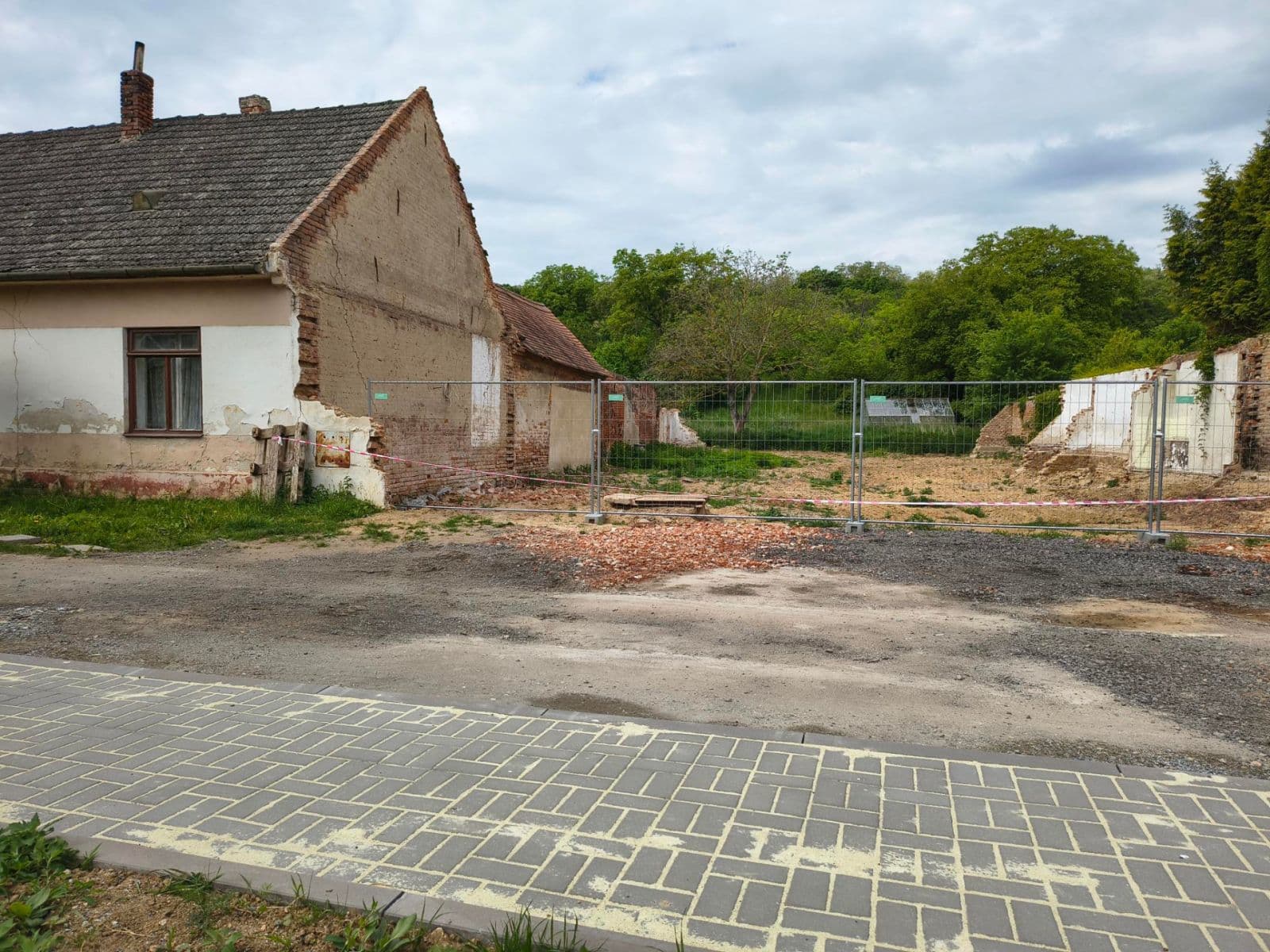 Predaj pozemku 3.400 m², Mělčany, Jihomoravský kraj Predaj pozemku 3.400 m², Mělčany, Jihomoravský kraj