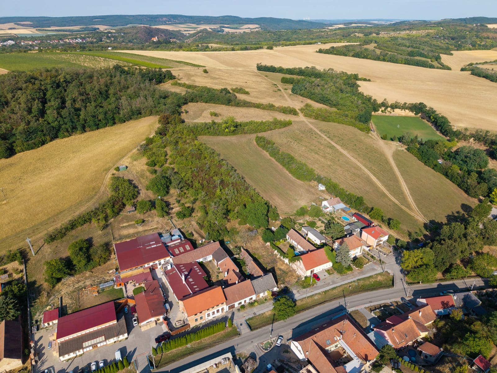 Predaj pozemku 3.400 m², Mělčany, Jihomoravský kraj Predaj pozemku 3.400 m², Mělčany, Jihomoravský kraj