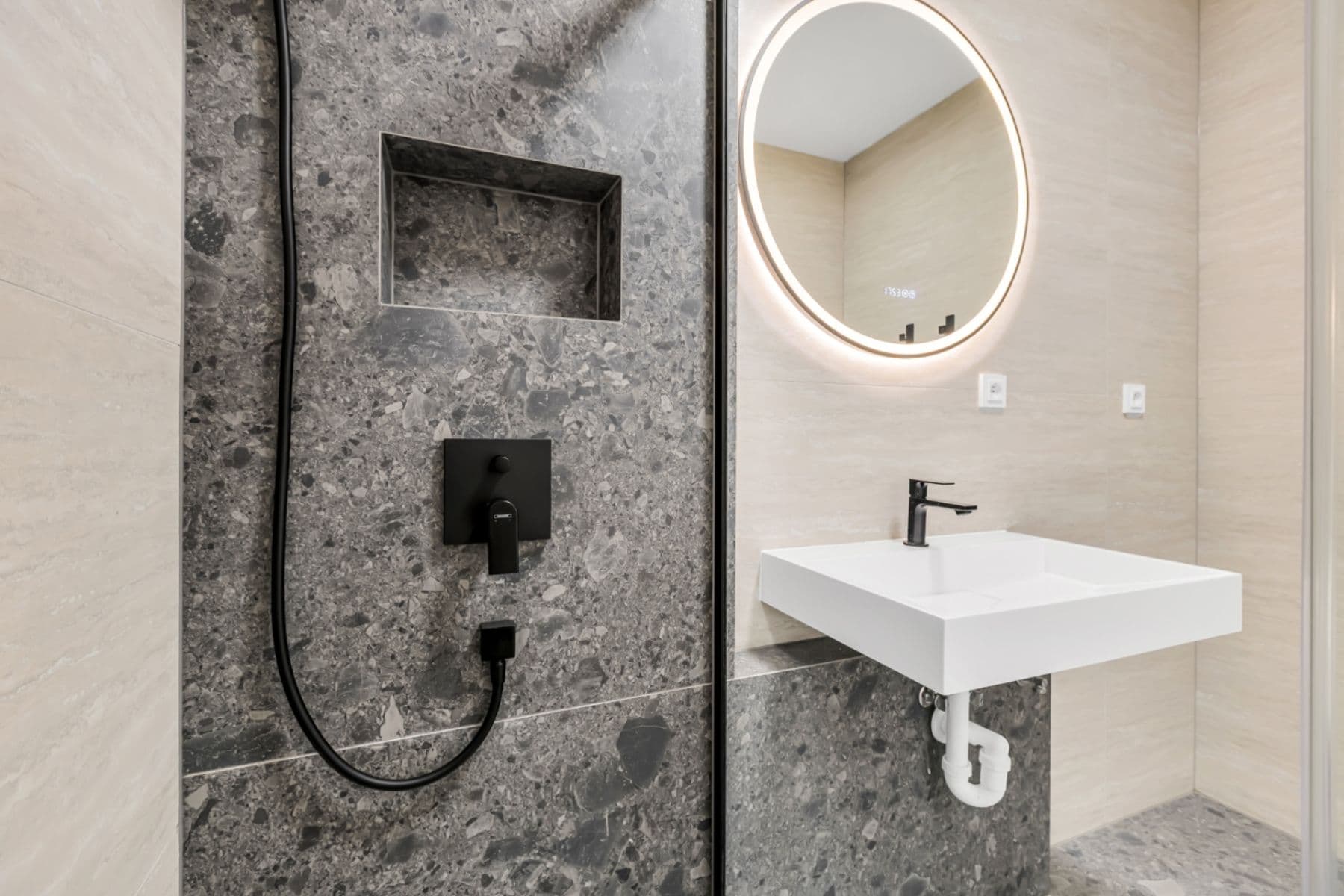 Predaj bytu 2-izbový 65 m², Zlonická, Praha, Praha Predaj bytu 2-izbový 65 m², Zlonická, Praha, Praha