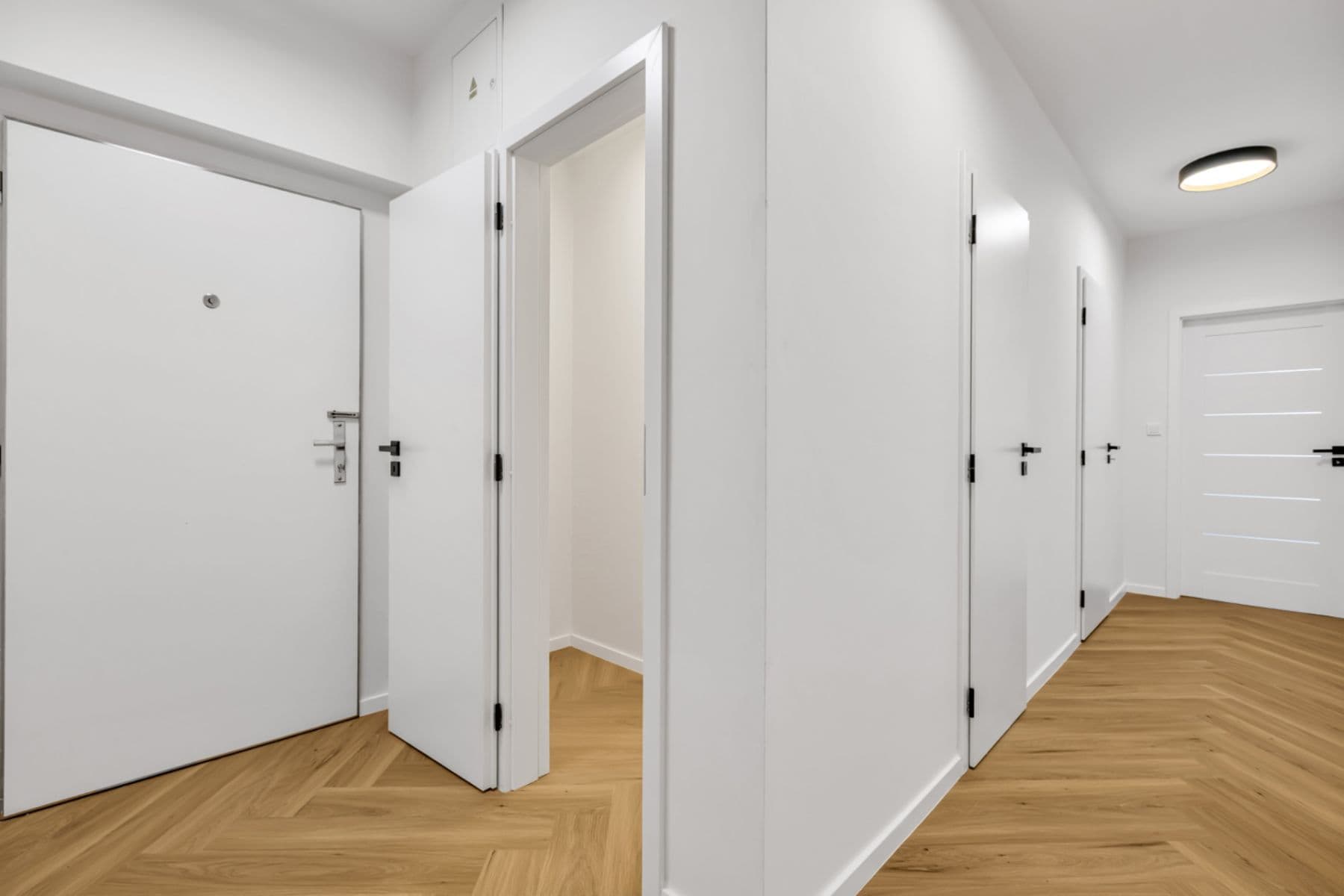 Predaj bytu 2-izbový 65 m², Zlonická, Praha, Praha Predaj bytu 2-izbový 65 m², Zlonická, Praha, Praha