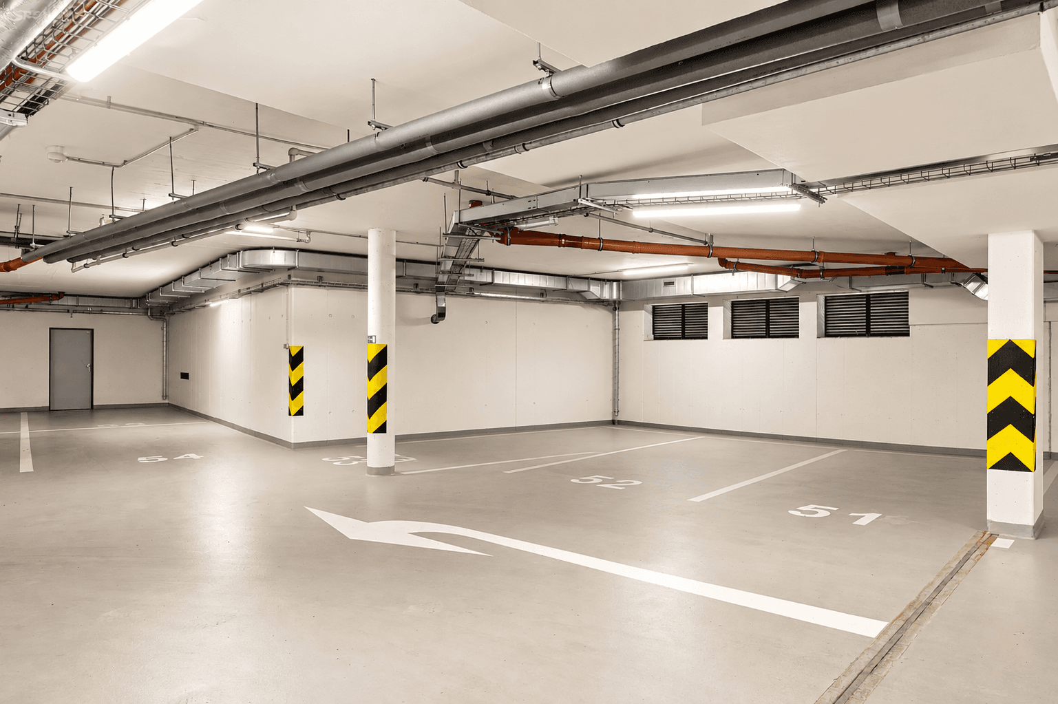 Prenájom bytu 3-izbový 105 m², Česká, Praha, Praha Prenájom bytu 3-izbový 105 m², Česká, Praha, Praha