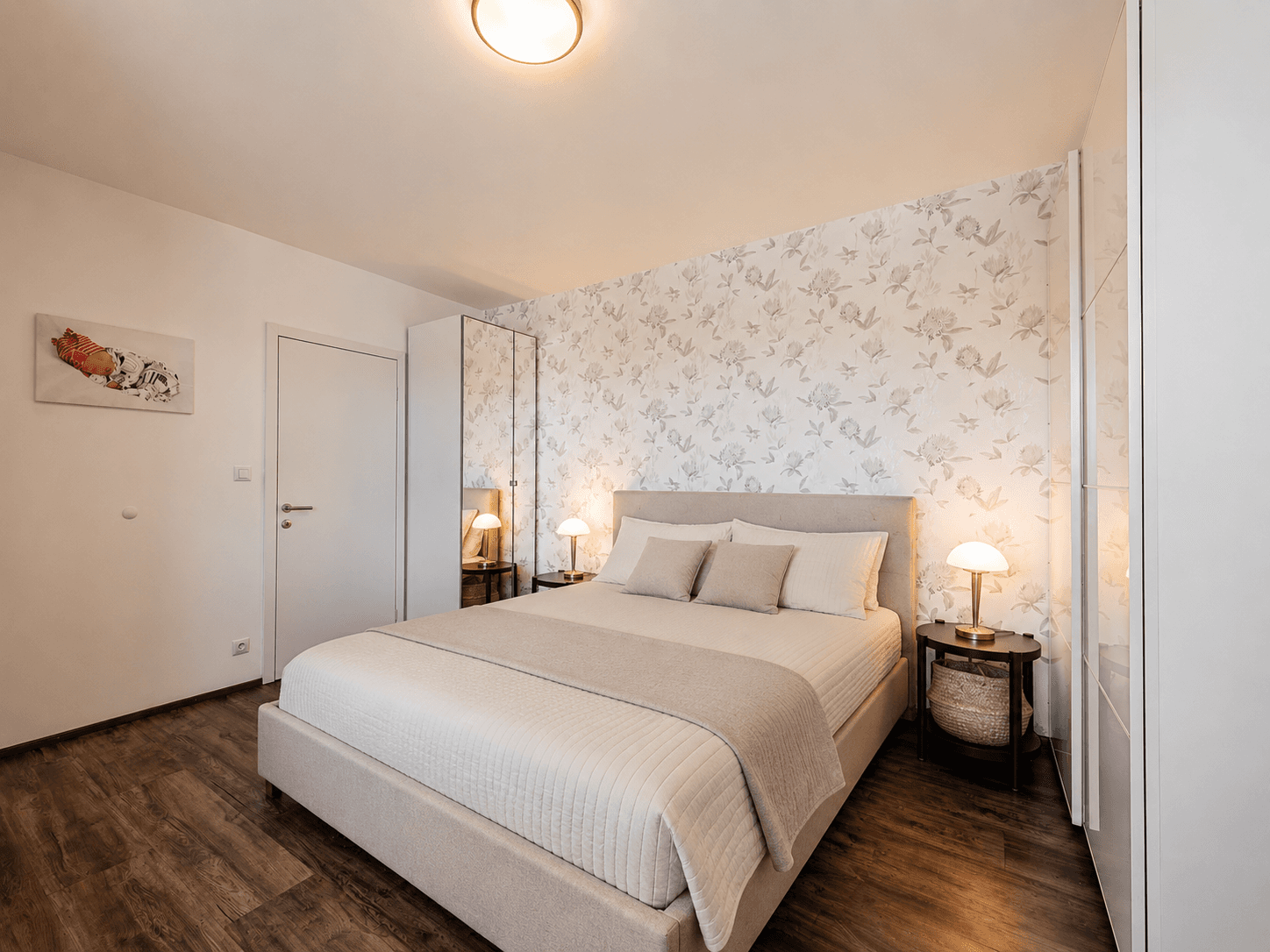 Prenájom bytu 3-izbový 105 m², Česká, Praha, Praha Prenájom bytu 3-izbový 105 m², Česká, Praha, Praha
