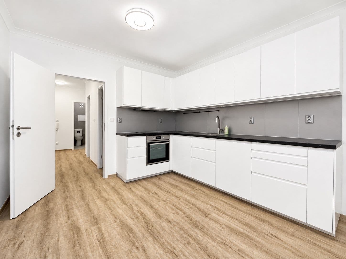 Prenájom bytu 3-izbový 102 m², K Haltýři, Praha, Praha Prenájom bytu 3-izbový 102 m², K Haltýři, Praha, Praha