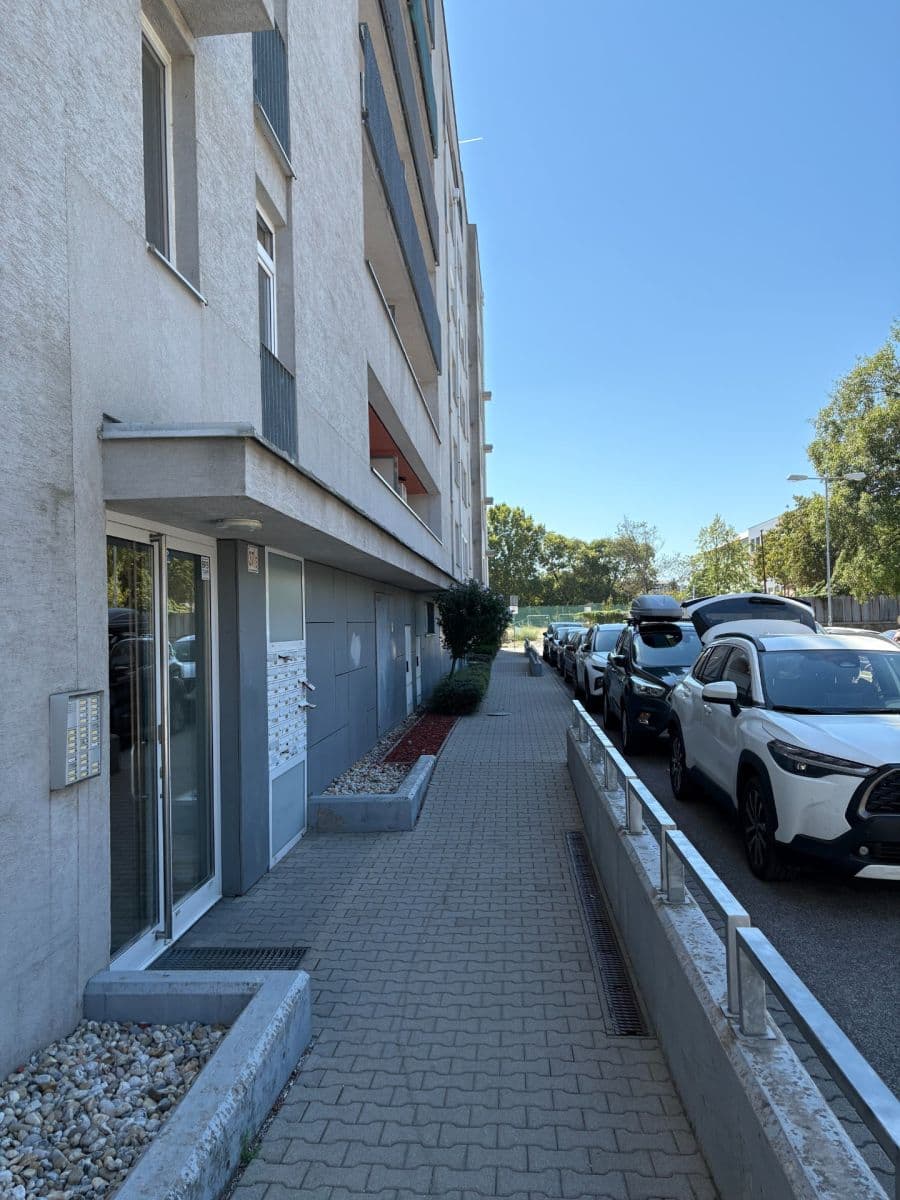Predaj bytu 2-izbový 58 m², Na križovatkách, Ružinov, Bratislavský kraj Predaj bytu 2-izbový 58 m², Na križovatkách, Ružinov, Bratislavský kraj