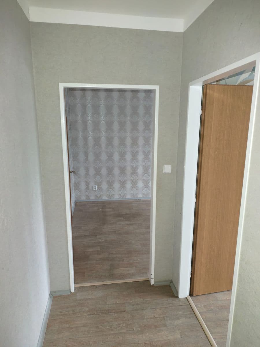 Prenájom bytu 3-izbový 76 m², Hřebečská, Kladno, Středočeský kraj Prenájom bytu 3-izbový 76 m², Hřebečská, Kladno, Středočeský kraj
