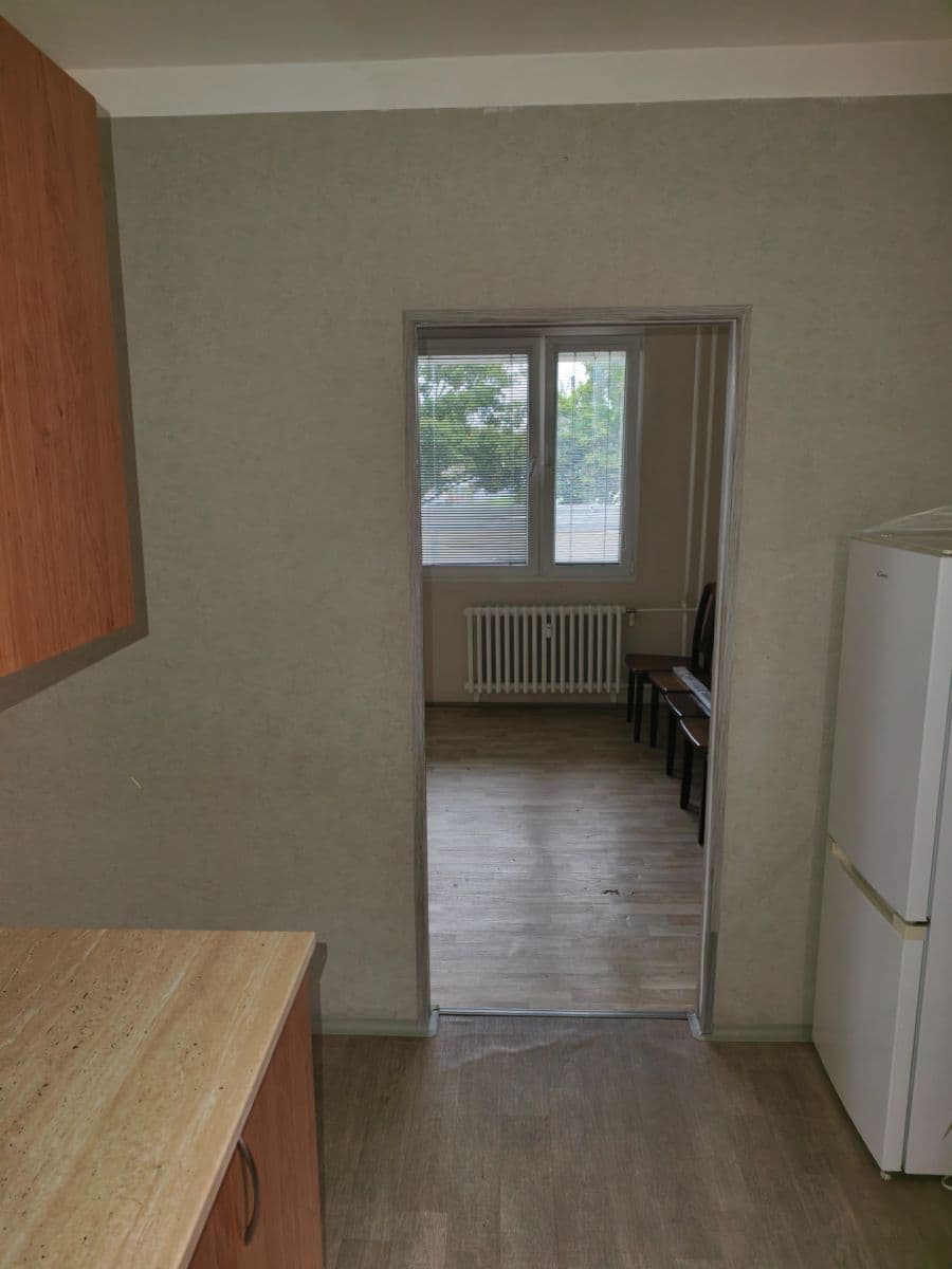 Prenájom bytu 3-izbový 76 m², Hřebečská, Kladno, Středočeský kraj Prenájom bytu 3-izbový 76 m², Hřebečská, Kladno, Středočeský kraj