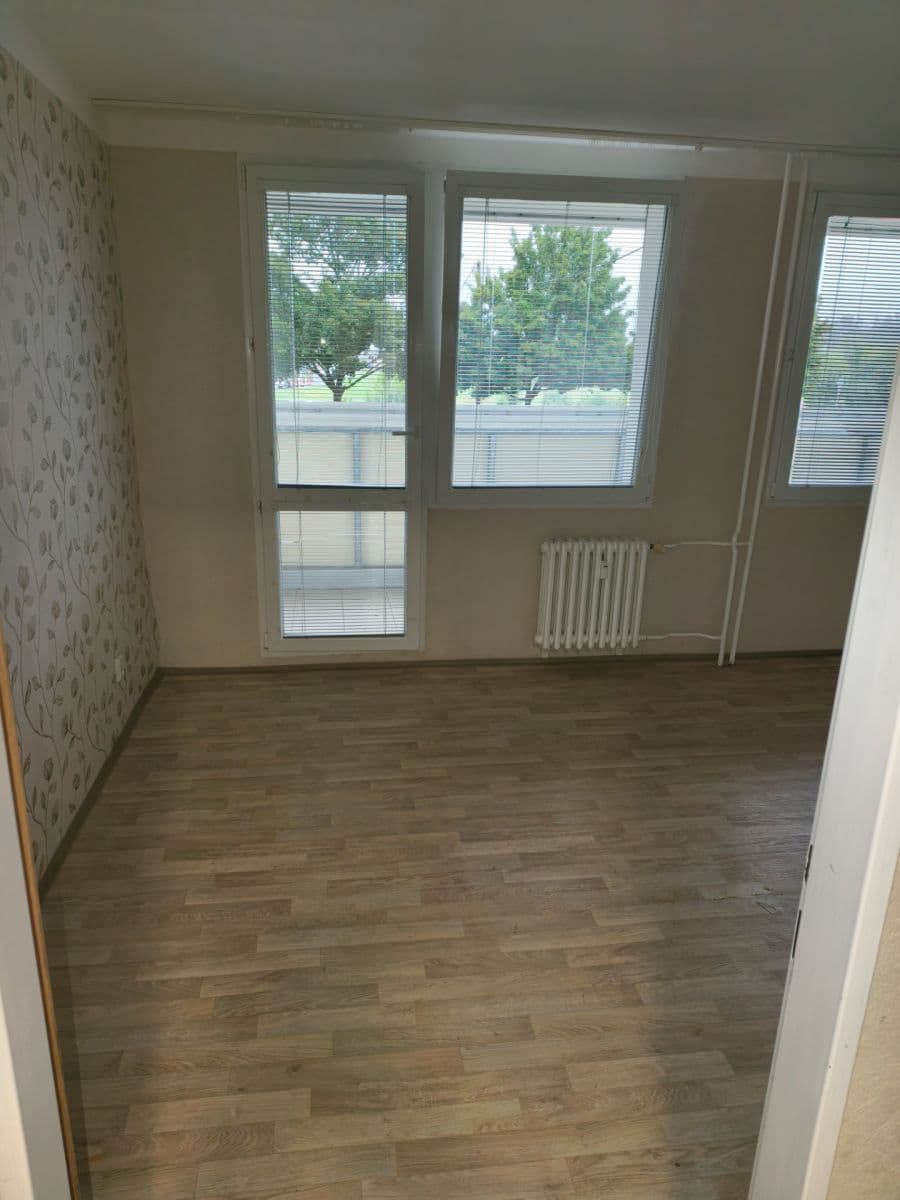 Prenájom bytu 3-izbový 76 m², Hřebečská, Kladno, Středočeský kraj Prenájom bytu 3-izbový 76 m², Hřebečská, Kladno, Středočeský kraj