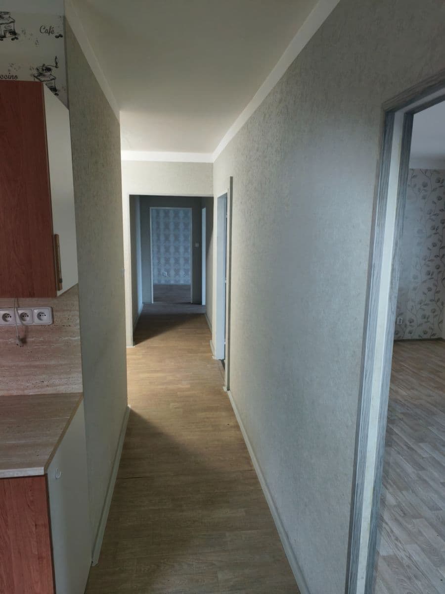 Prenájom bytu 3-izbový 76 m², Hřebečská, Kladno, Středočeský kraj Prenájom bytu 3-izbový 76 m², Hřebečská, Kladno, Středočeský kraj