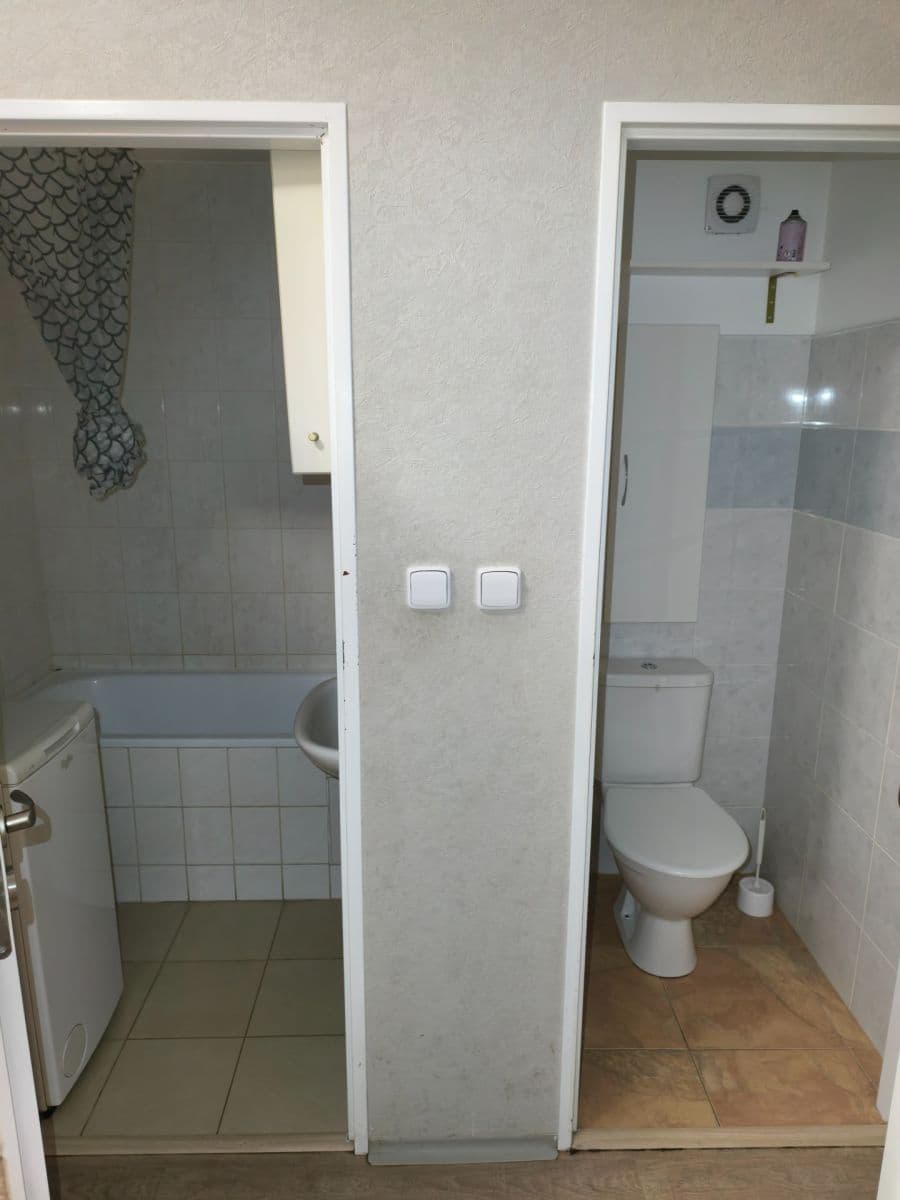 Prenájom bytu 3-izbový 76 m², Hřebečská, Kladno, Středočeský kraj Prenájom bytu 3-izbový 76 m², Hřebečská, Kladno, Středočeský kraj