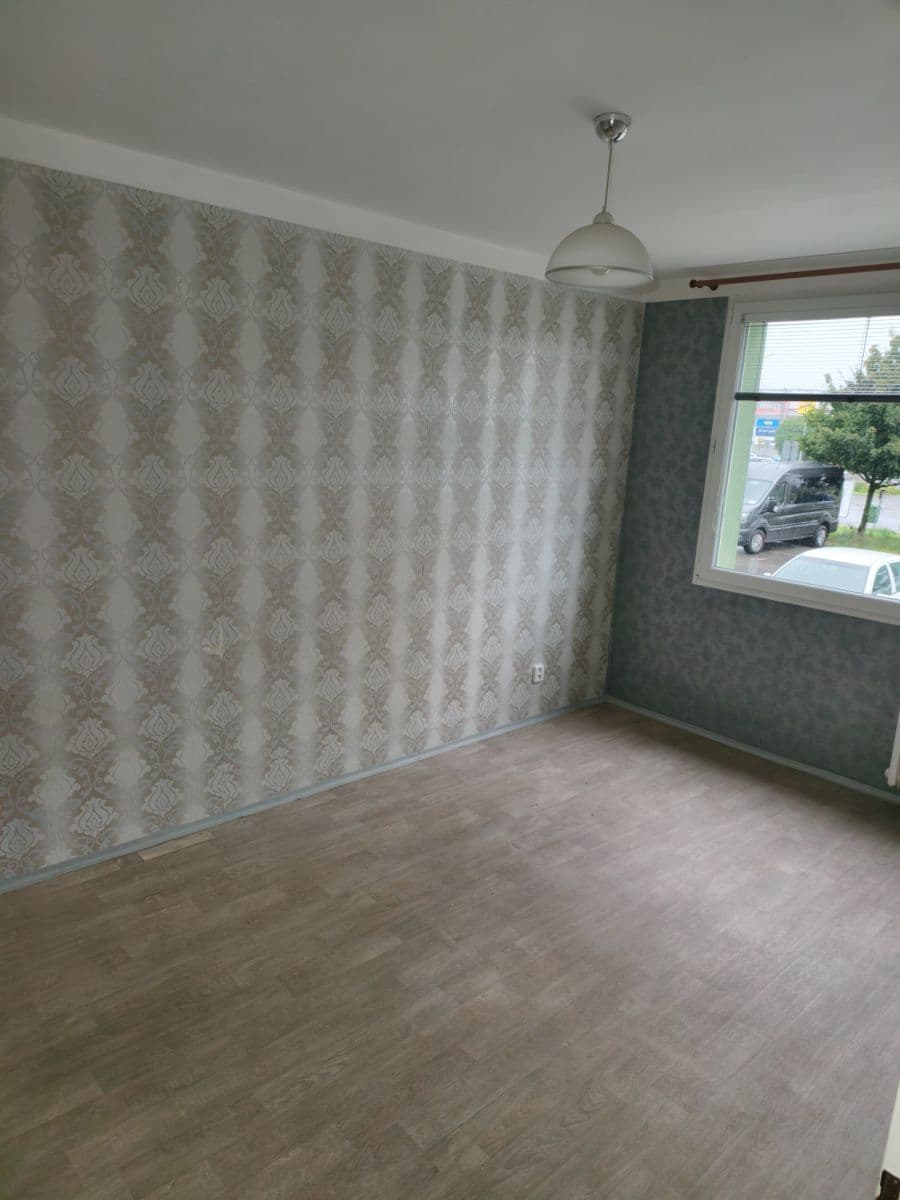 Prenájom bytu 3-izbový 76 m², Hřebečská, Kladno, Středočeský kraj Prenájom bytu 3-izbový 76 m², Hřebečská, Kladno, Středočeský kraj