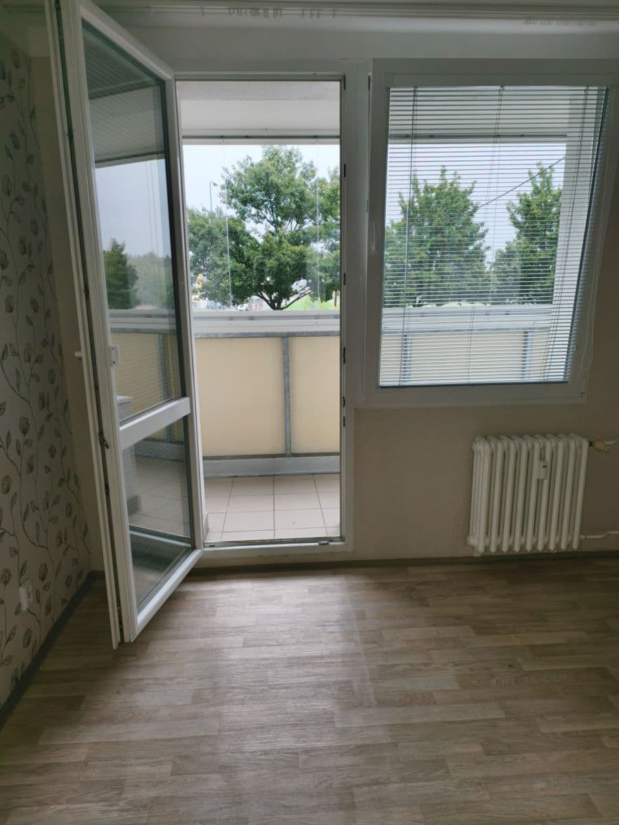 Prenájom bytu 3-izbový 76 m², Hřebečská, Kladno, Středočeský kraj Prenájom bytu 3-izbový 76 m², Hřebečská, Kladno, Středočeský kraj