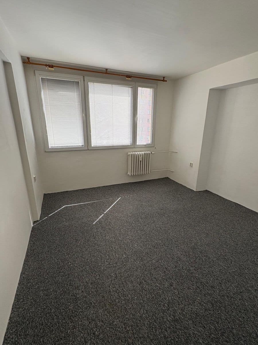 Prenájom bytu 3-izbový 68 m², Na Bezděkově, Benešov, Středočeský kraj Prenájom bytu 3-izbový 68 m², Na Bezděkově, Benešov, Středočeský kraj
