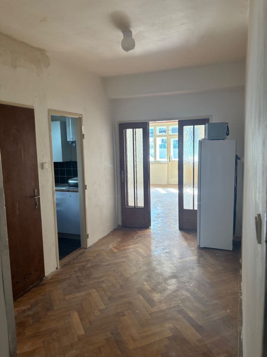 Prenájom bytu 3-izbový 92 m², Lomnického, Praha, Praha Prenájom bytu 3-izbový 92 m², Lomnického, Praha, Praha