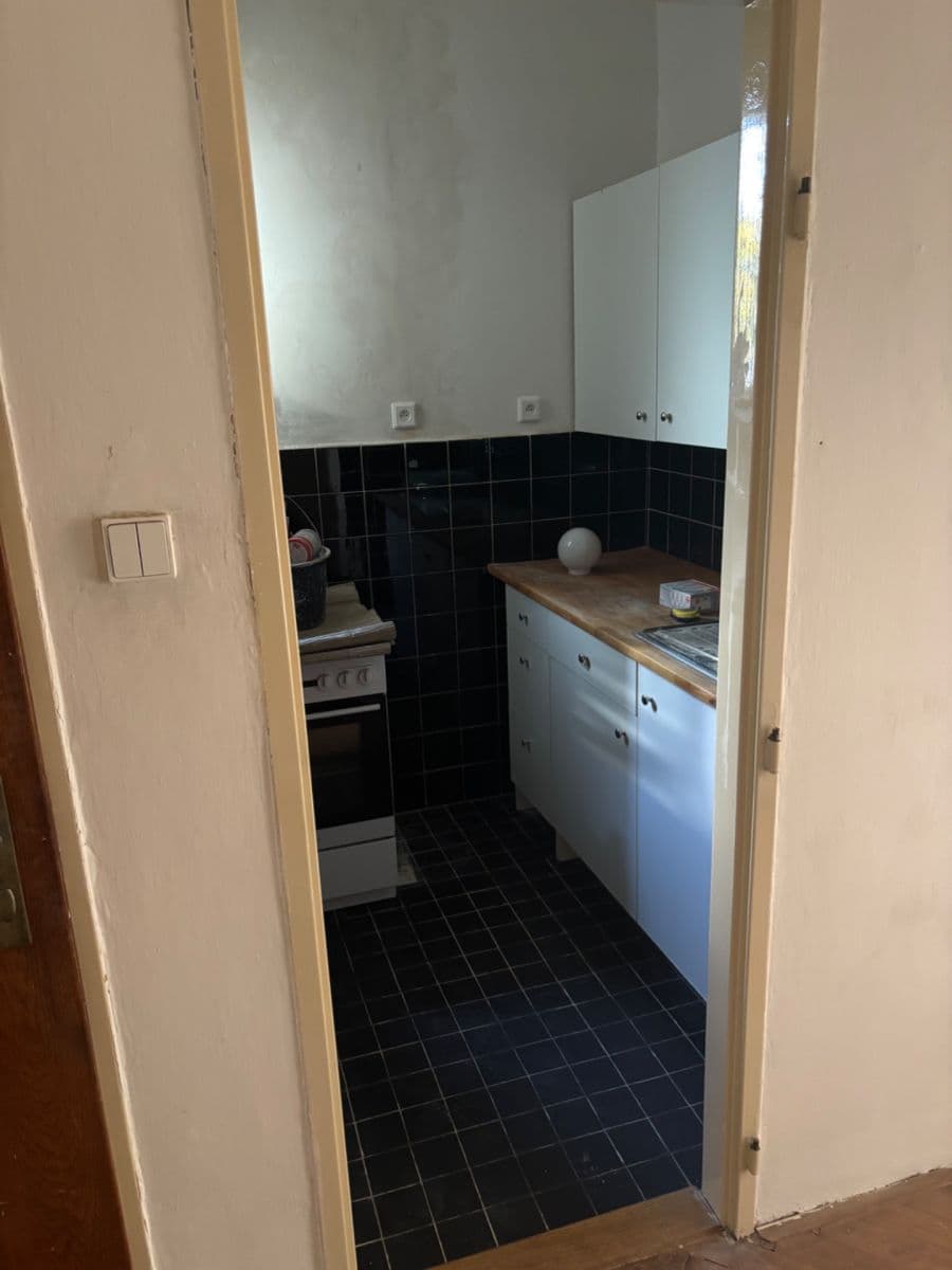 Prenájom bytu 3-izbový 92 m², Lomnického, Praha, Praha Prenájom bytu 3-izbový 92 m², Lomnického, Praha, Praha