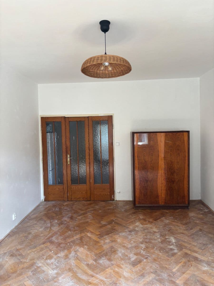 Prenájom bytu 3-izbový 92 m², Lomnického, Praha, Praha Prenájom bytu 3-izbový 92 m², Lomnického, Praha, Praha