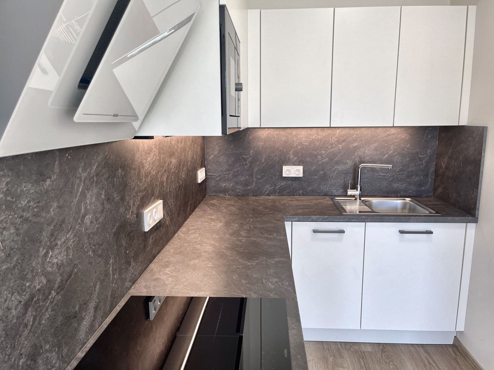 Prenájom bytu 2-izbový 43 m², Arnošta Staňka, Praha, Praha Prenájom bytu 2-izbový 43 m², Arnošta Staňka, Praha, Praha