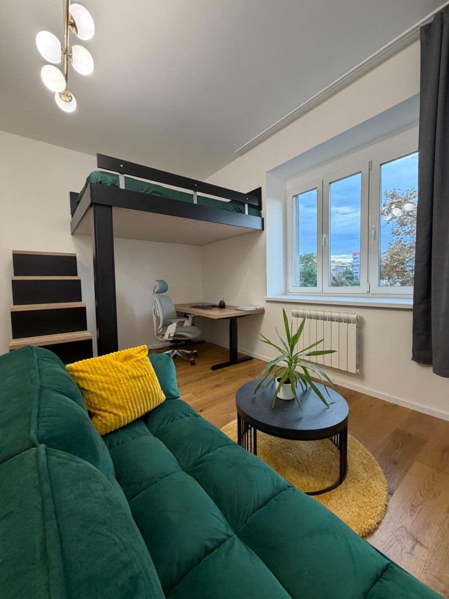Prenájom bytu 1-izbový 30 m², Petrohradská, Praha, Praha Prenájom bytu 1-izbový 30 m², Petrohradská, Praha, Praha