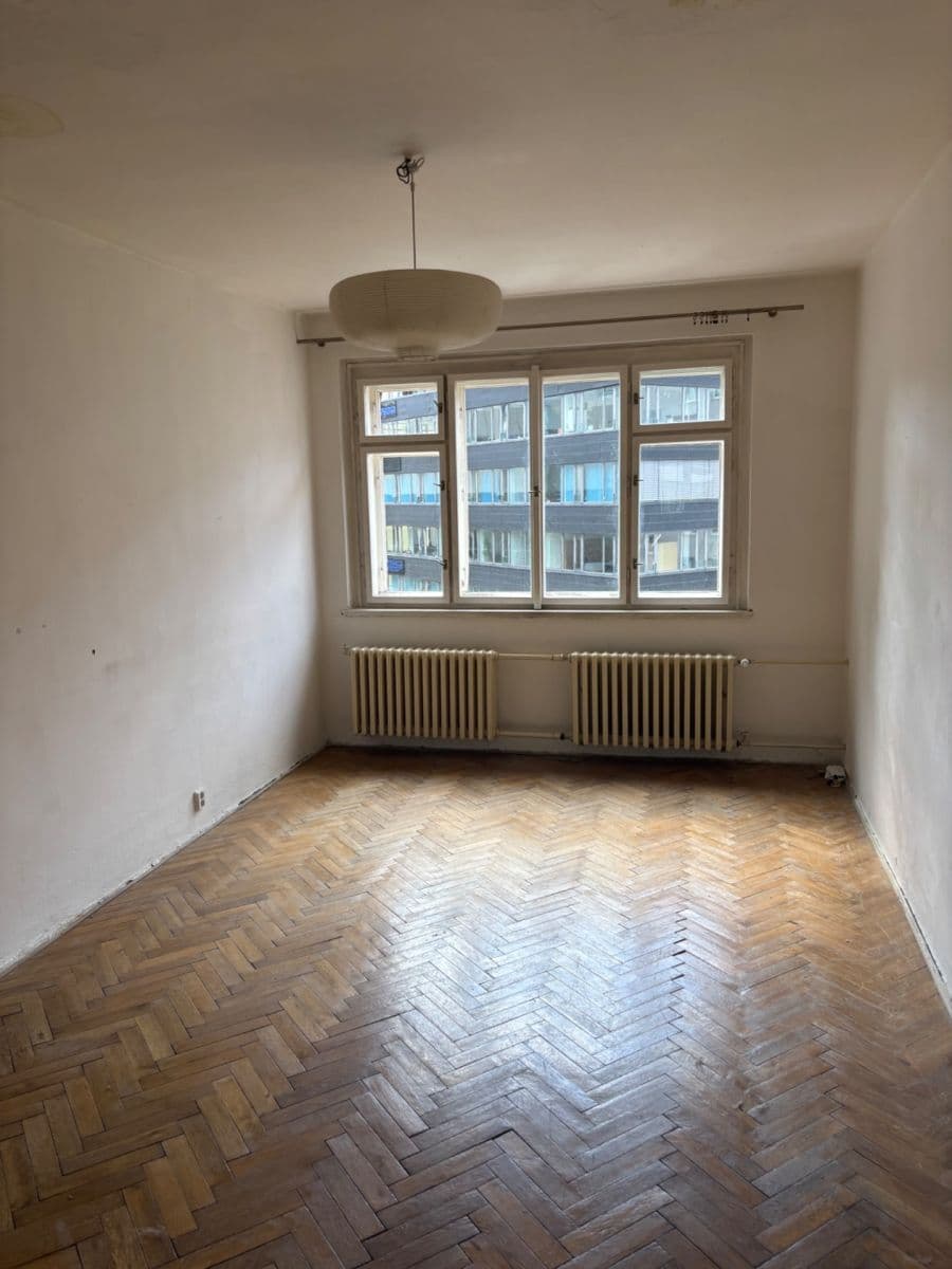 Prenájom bytu 2-izbový 70 m², Lomnického, Praha, Praha Prenájom bytu 2-izbový 70 m², Lomnického, Praha, Praha