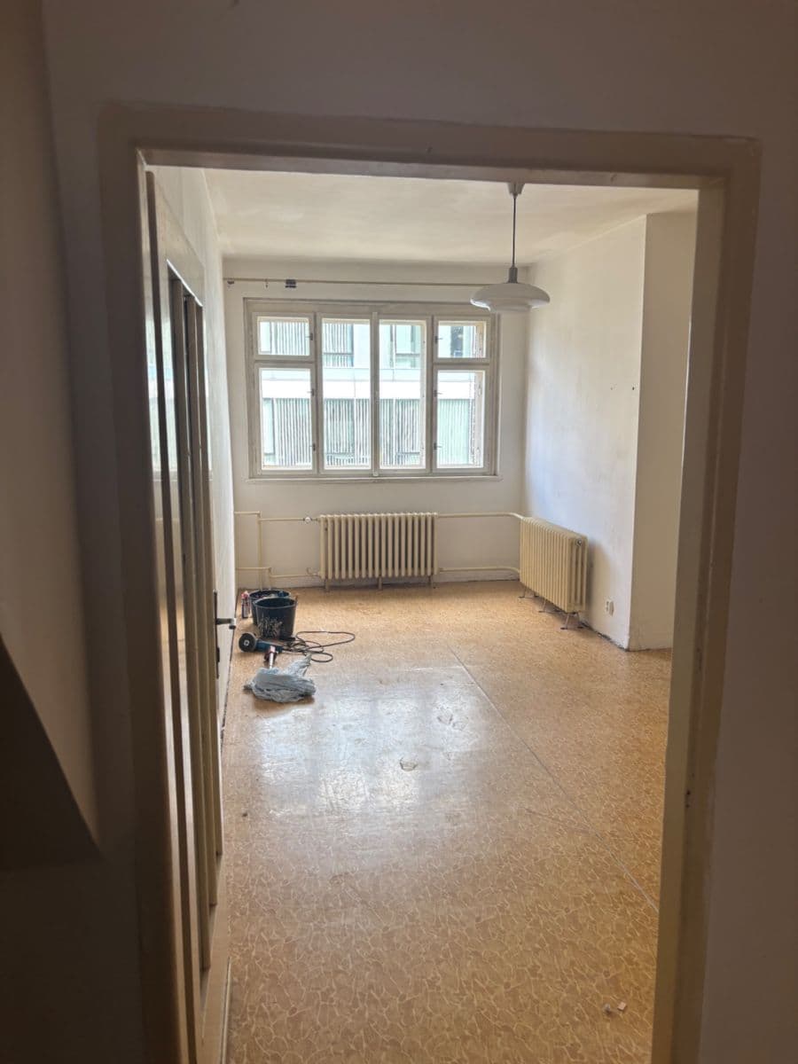 Prenájom bytu 2-izbový 70 m², Lomnického, Praha, Praha Prenájom bytu 2-izbový 70 m², Lomnického, Praha, Praha