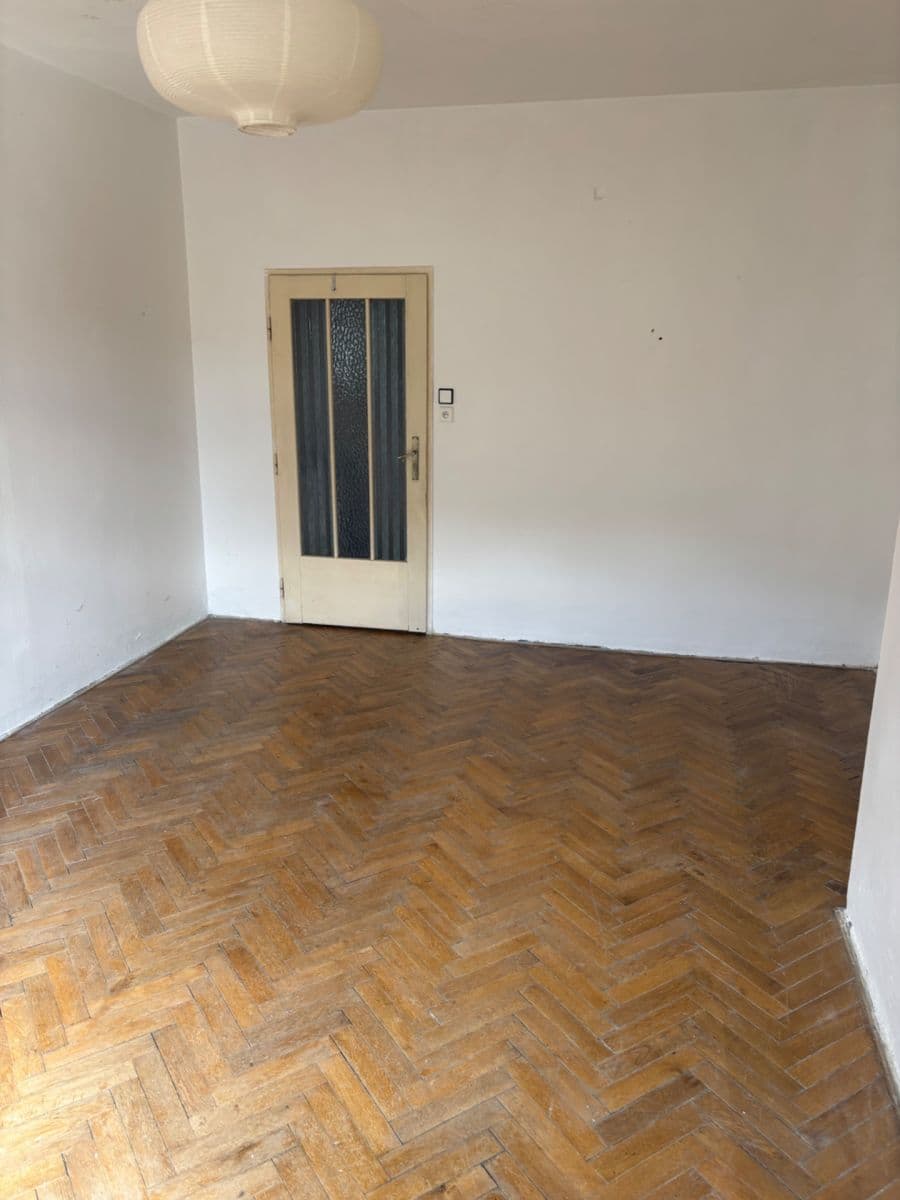 Prenájom bytu 2-izbový 70 m², Lomnického, Praha, Praha Prenájom bytu 2-izbový 70 m², Lomnického, Praha, Praha
