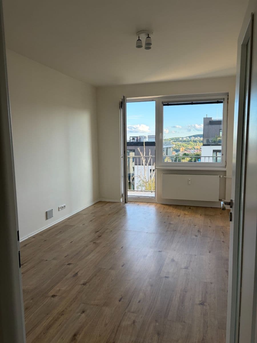 Prenájom bytu 3-izbový 65 m², Zdíkovská, Praha, Praha Prenájom bytu 3-izbový 65 m², Zdíkovská, Praha, Praha