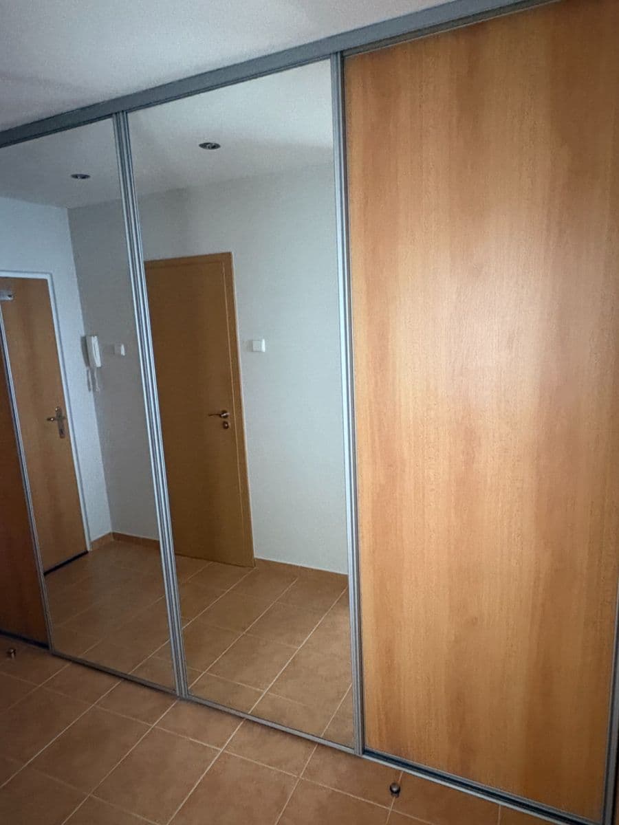 Prenájom bytu 2-izbový 46 m², Střelničná, Praha, Praha Prenájom bytu 2-izbový 46 m², Střelničná, Praha, Praha