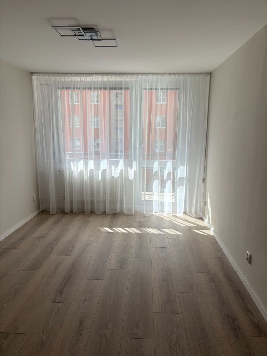 Prenájom bytu 2-izbový 46 m², Střelničná, Praha, Praha Prenájom bytu 2-izbový 46 m², Střelničná, Praha, Praha