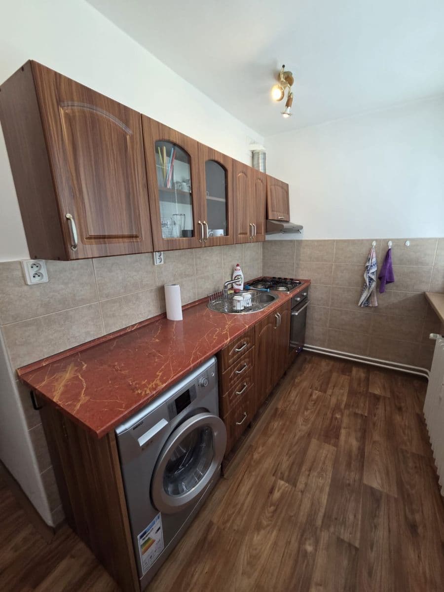 Prenájom bytu 3-izbový 87 m², K Olympiku, Praha, Praha Prenájom bytu 3-izbový 87 m², K Olympiku, Praha, Praha